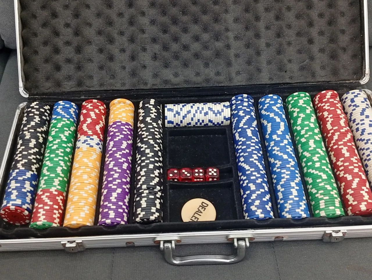 Maleta de poker original com números na ficha - Tratores e