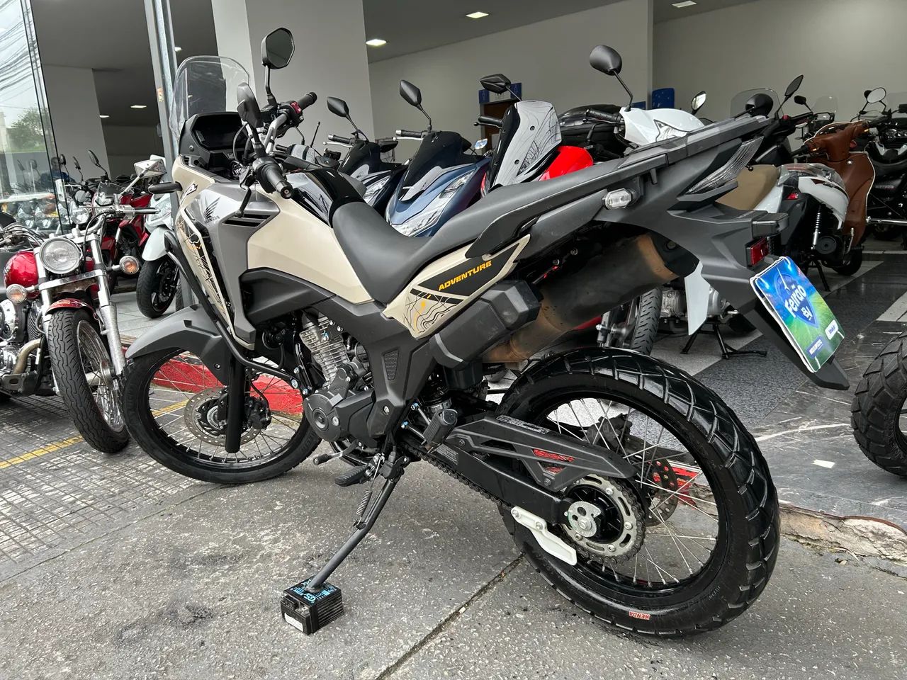 Honda Sahara Adventure Ano 2025 - Foto 4