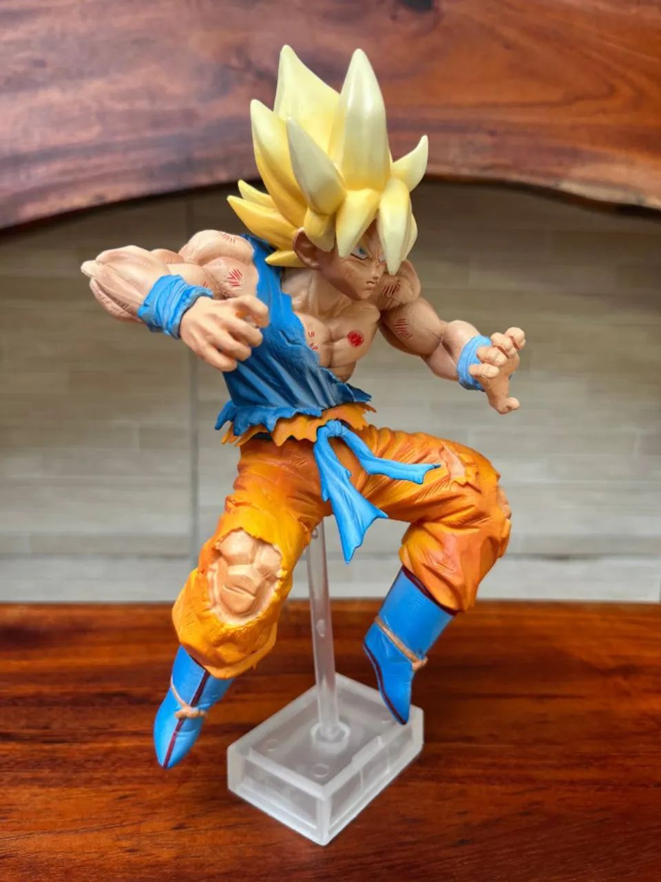 Action Figure Dragon Ball - Goku SJJ 21cm Com Base Aérea  - Foto 4