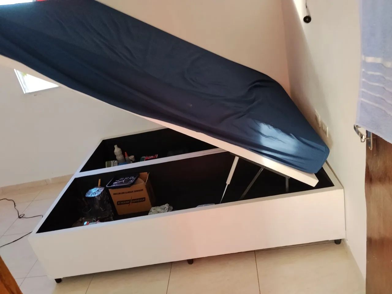 Cama baú quem 