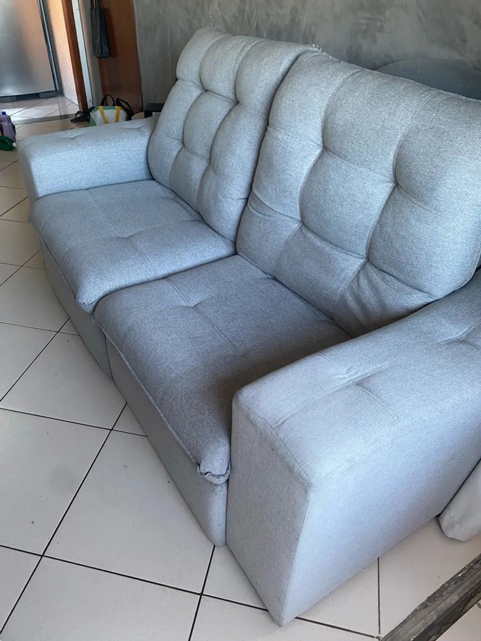 Sofá retrátil reclinável de linho cinza  - Foto 4
