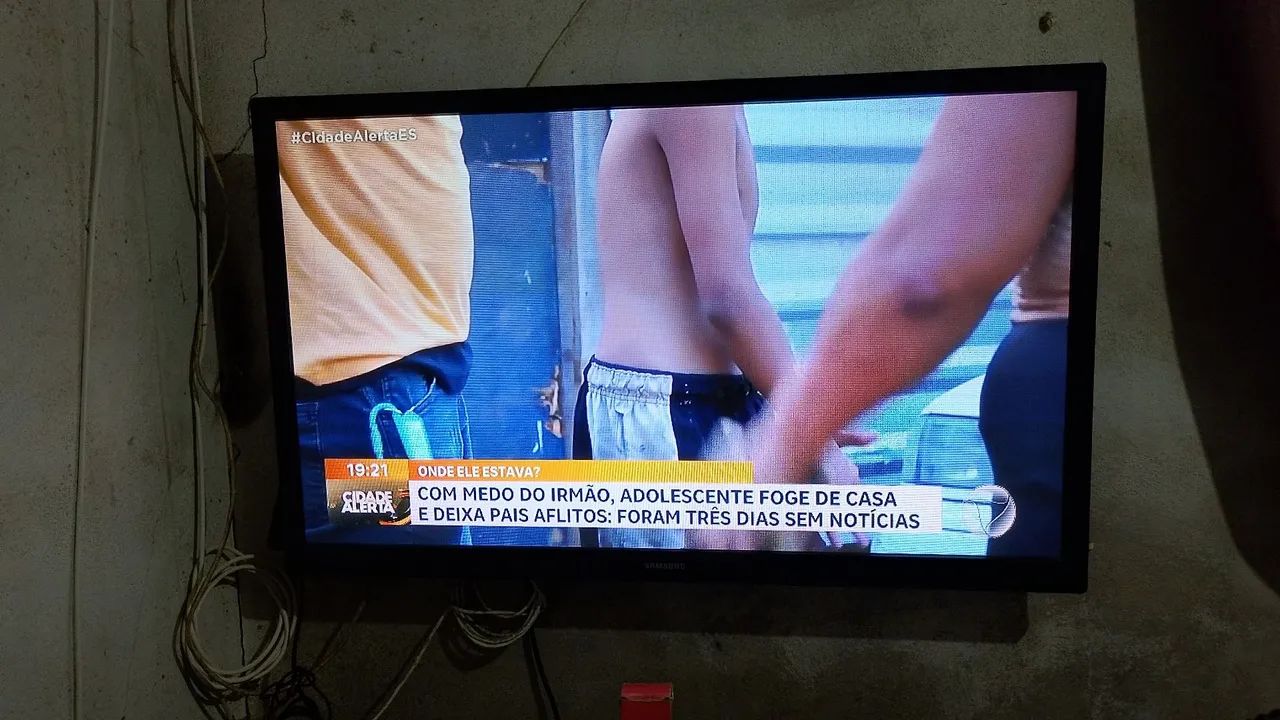 TV Samsung 43 polegadas não é Smart TV
