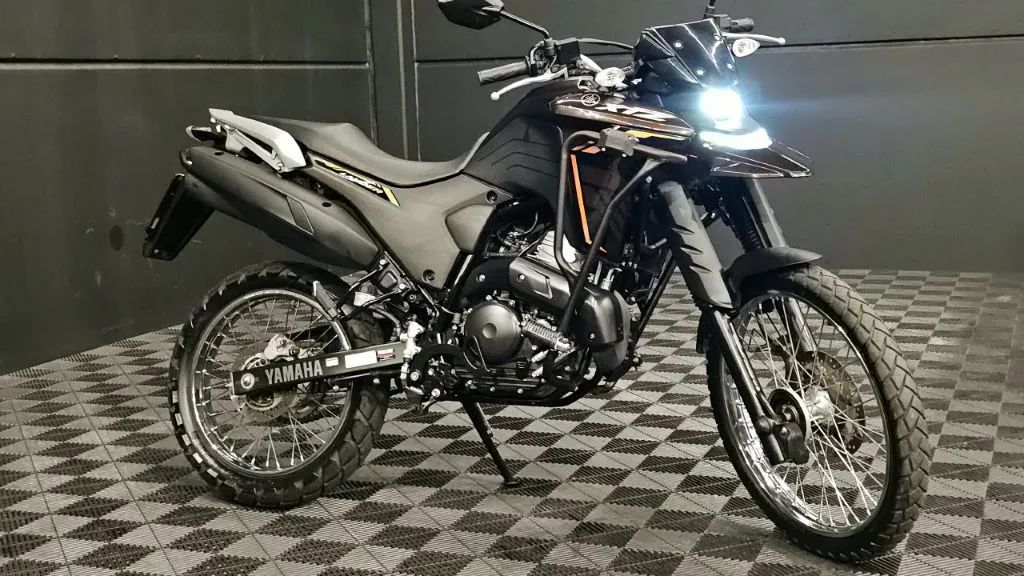 XTZ 250 LANDER CONNECTED - Foto 4