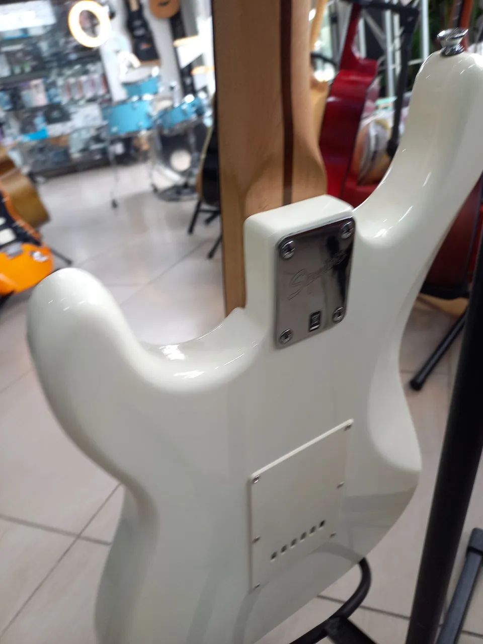 Guitarra fender Squier bullet strat - Foto 5