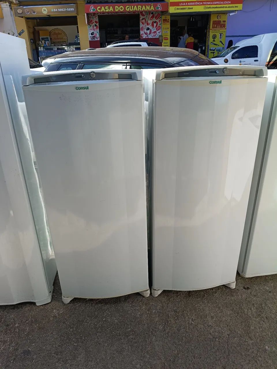 Frizer vertical consul 