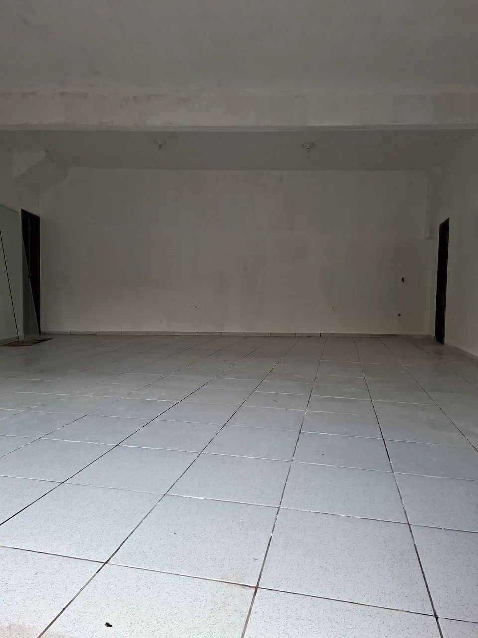 ALUGO PONTO COMERCIAL 