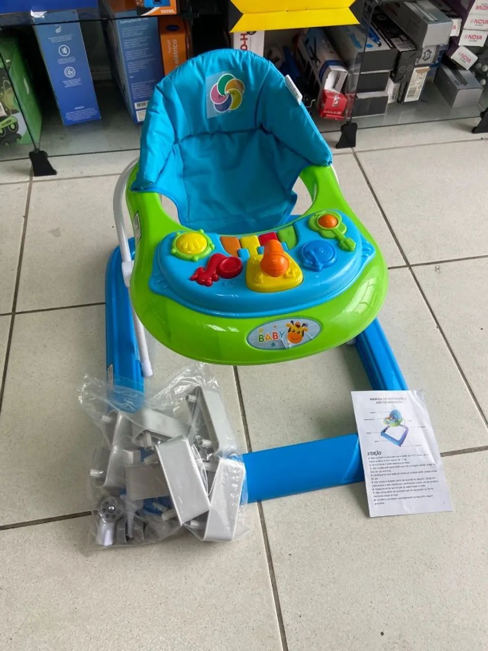 andador infantil rosa e azul  - Foto 4