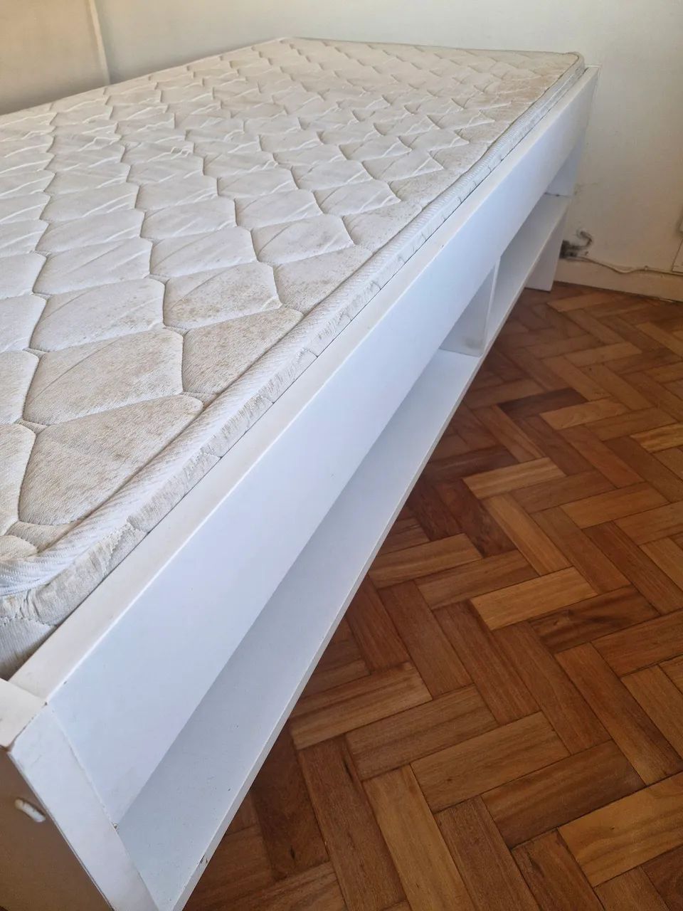 Cama de solteiro em ótimo estado - Foto 2