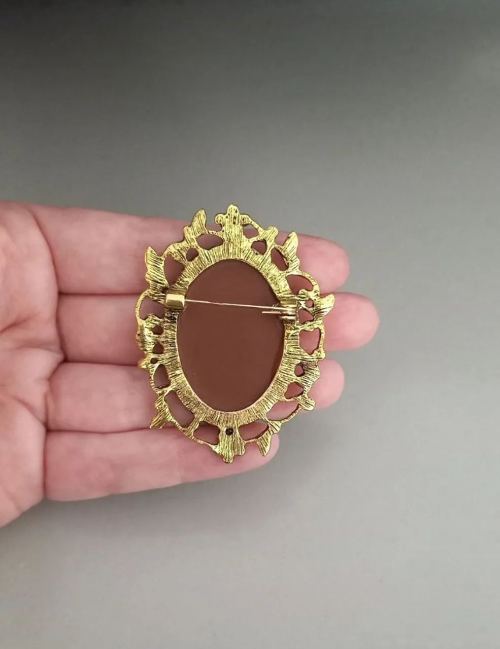 Broche de Camafeu Dourado com Moldura (novo) - Foto 5