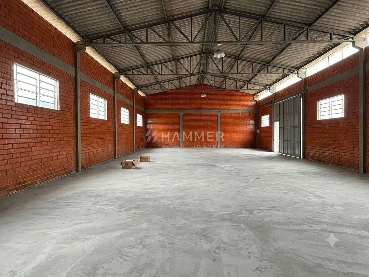 GALPÃO PARA LOCAÇÃO  229 m²