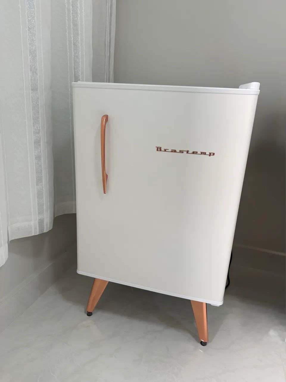 Frigobar Brastemp Retrô Branco 220V