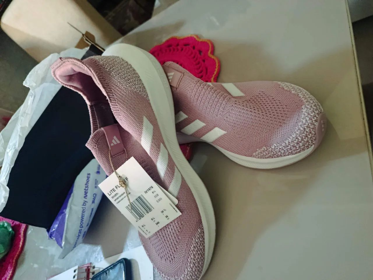 Tênis Adidas novo 