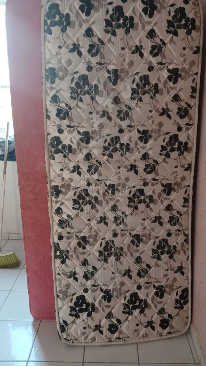 Cama solteiro + colchão 