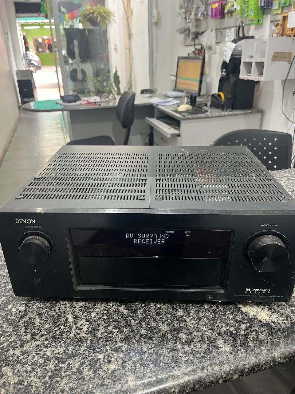 Receiver denon avr-x4000 com defeito