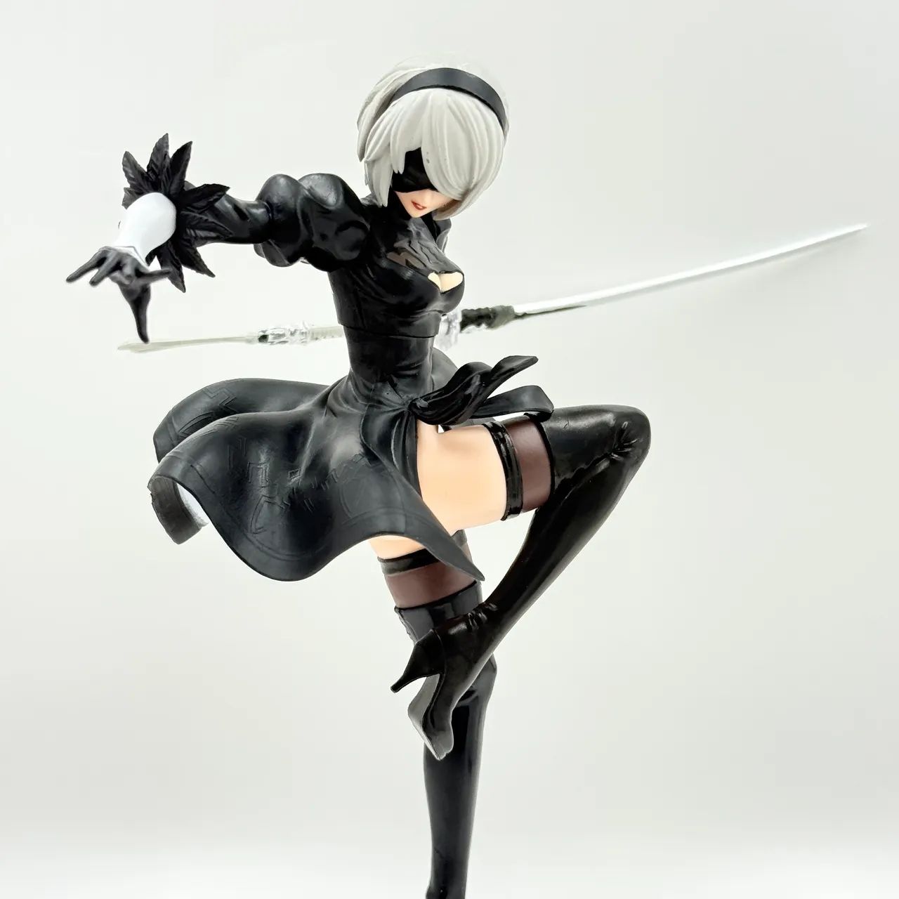 NieR Automata 2B (24cm) - Hobbies e coleções - Residencial