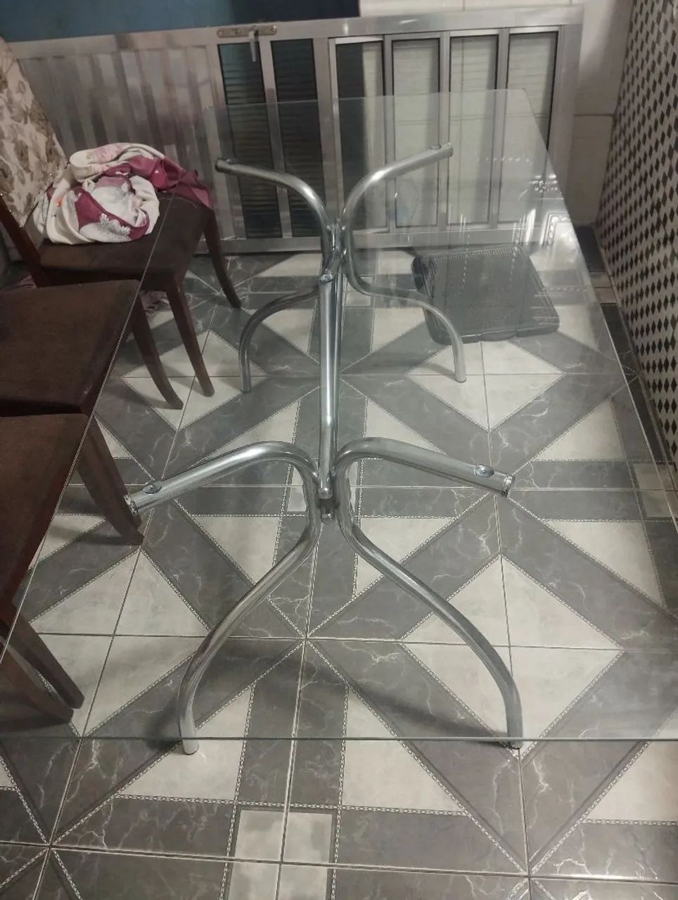 MESA DE VIDRO COM CADEIRAS  - Foto 3