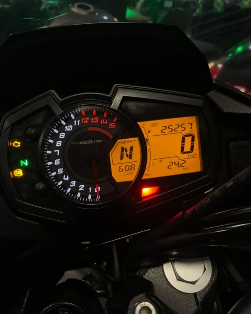 KAWASAKI VERSYS-X 300 2025 - Foto 2