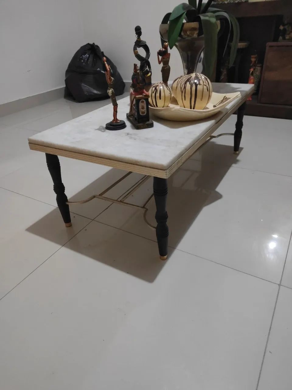 Mesa de centro de marmore