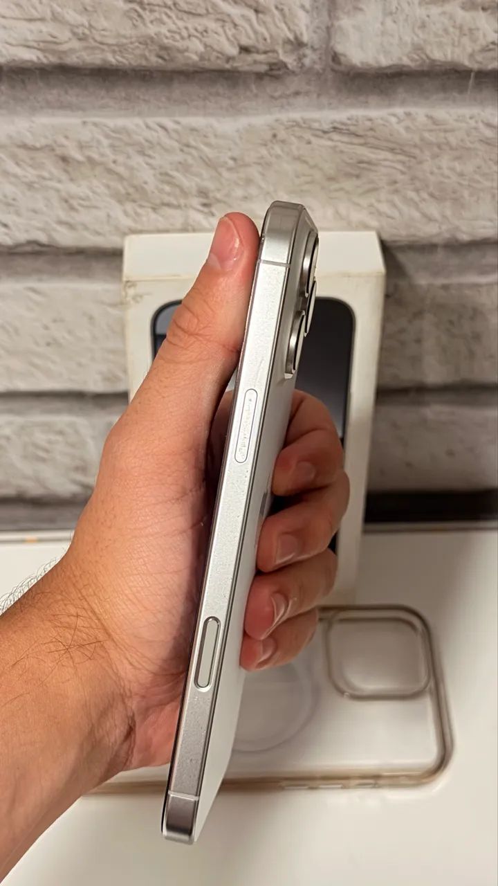 iPhone 16 Pro Max - Foto 4
