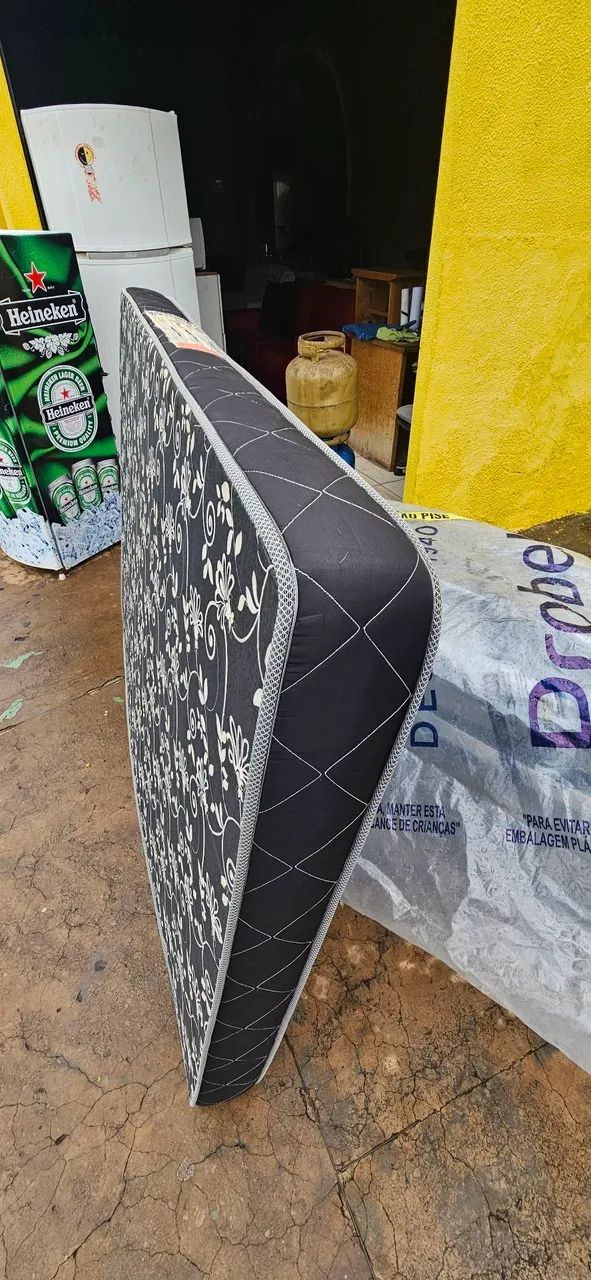 colchao casal espuma D20 bem conservado ENTREGA GRÁTIS  - Foto 2