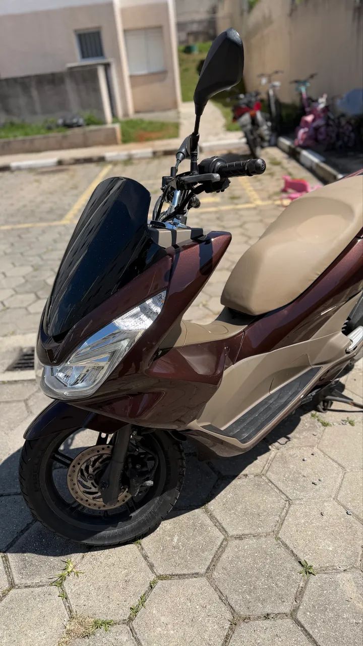 Honda Pcx Dlx  - Foto 2