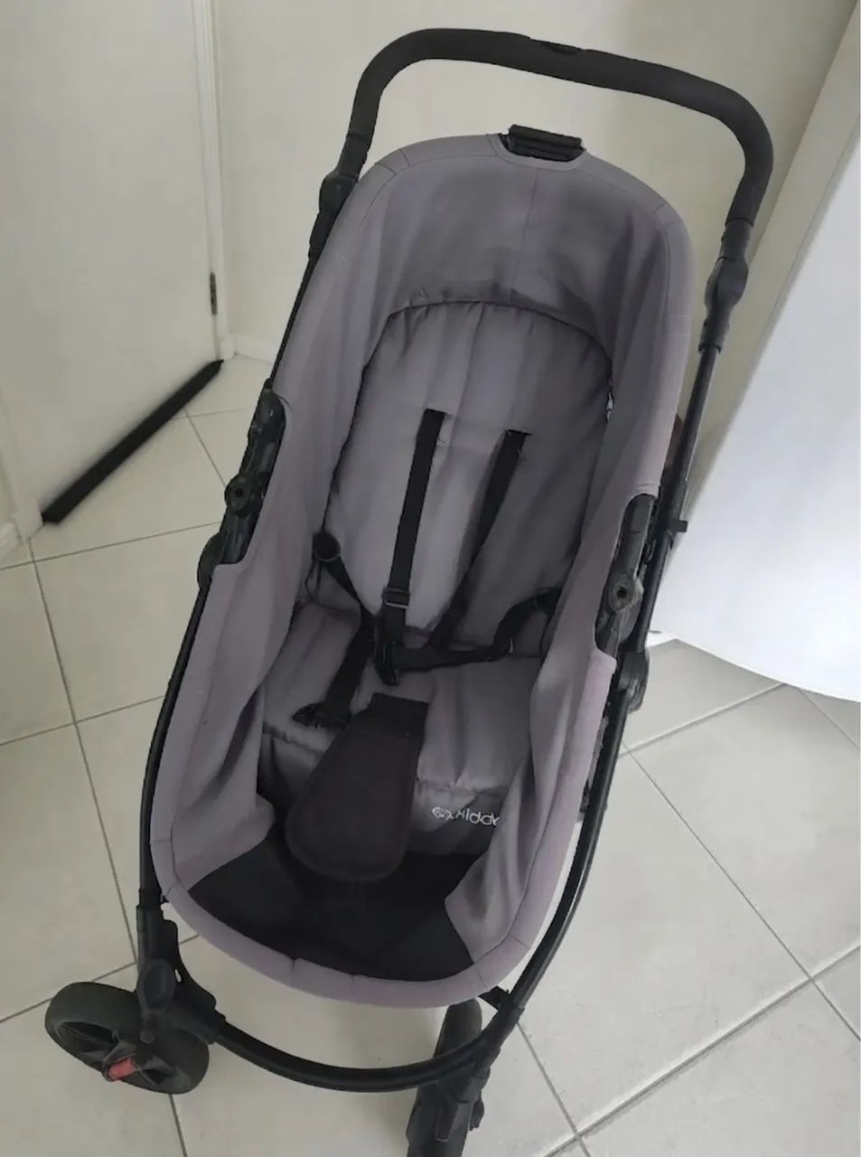 Carrinho de bebê Moisés 