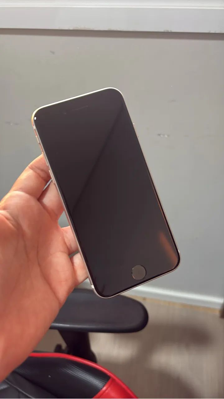 IPhone SE 3a geração 95% bateria - Foto 2