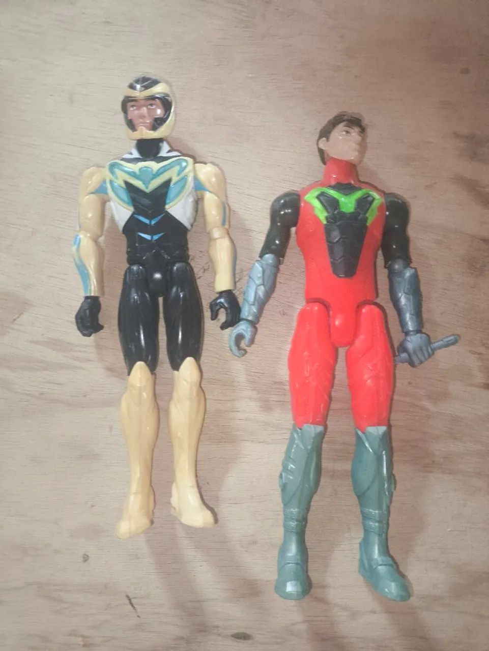 Dois bonecos Max steel 