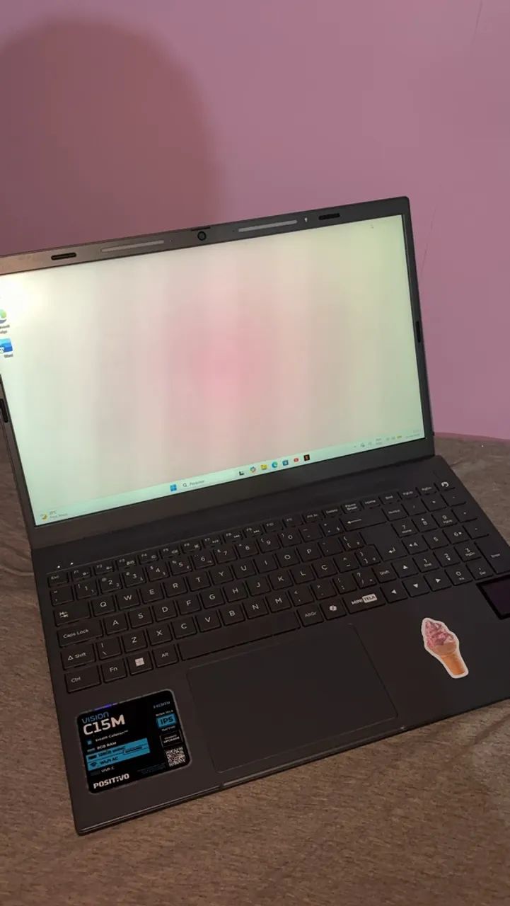 NOTEBOOK POSITIVO (6 MESES DE USO) 