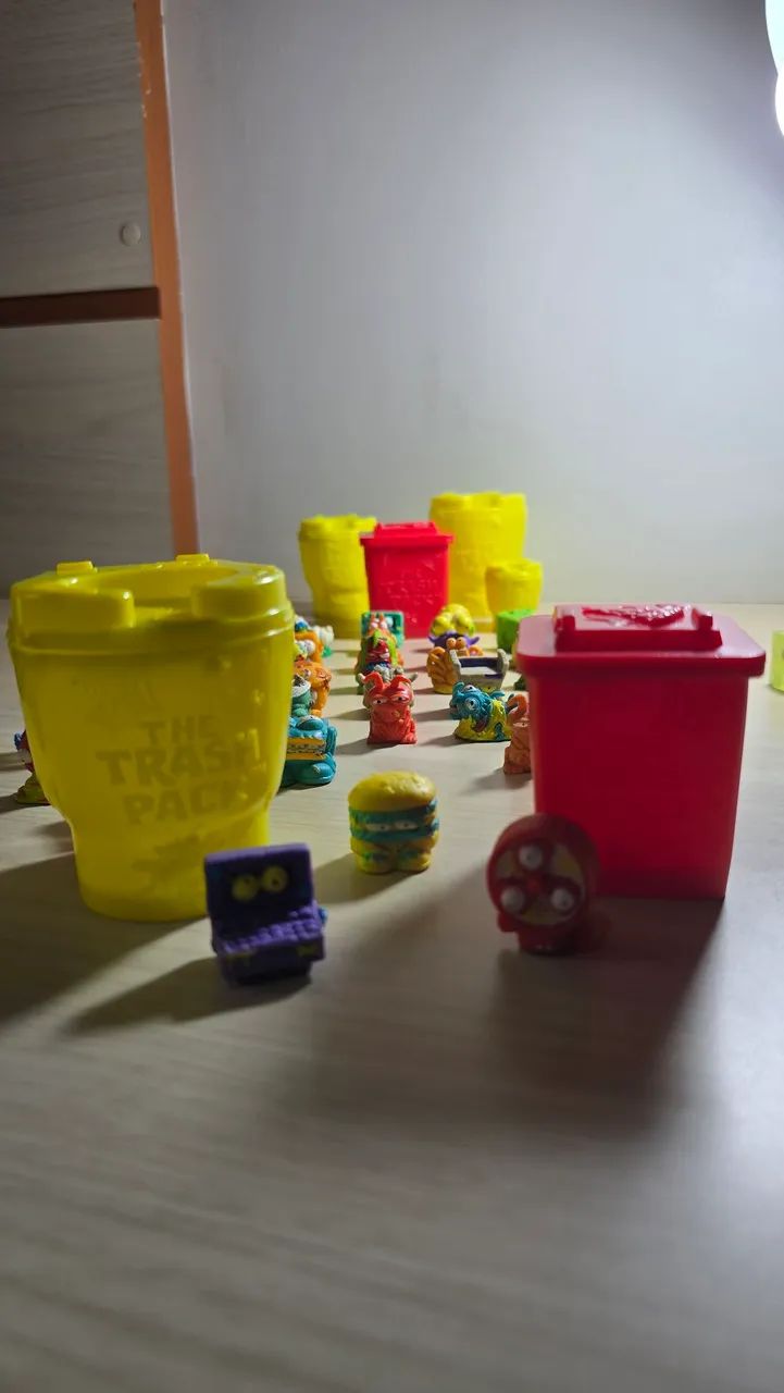 Lote 32 Trash Packs (Praticamente Novos) - Foto 4