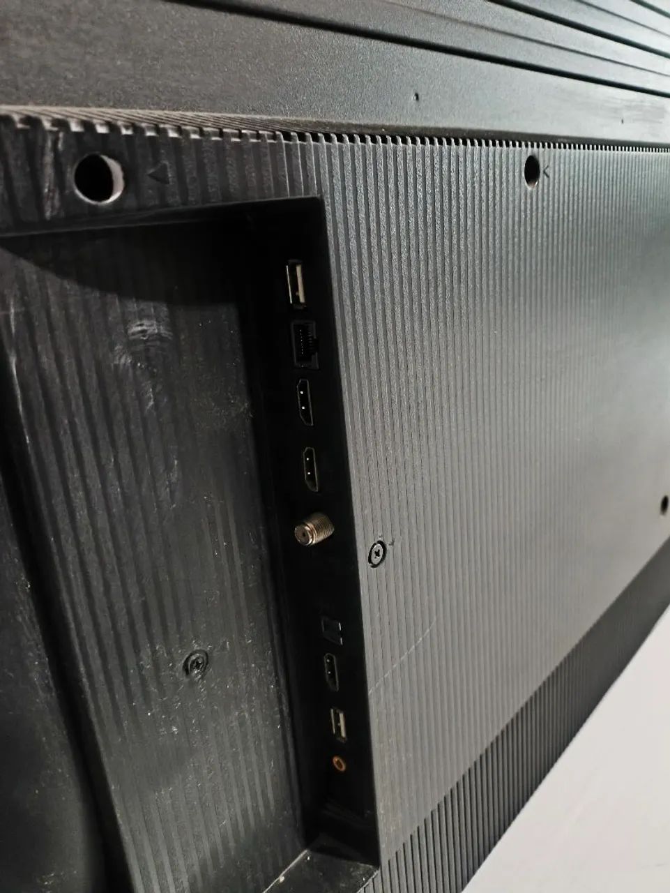 Tv TCL 50 polegadas com defeito - Foto 4
