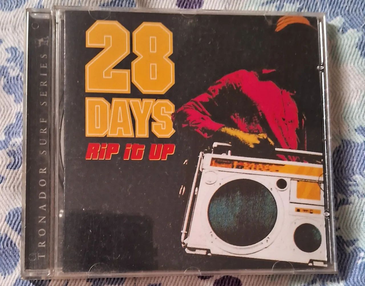 Cd banda 28 Days hardcore Surf skate 