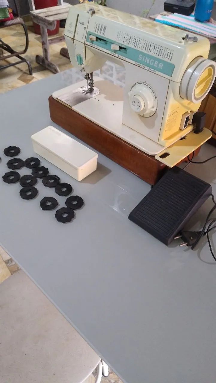 Máquina de costura Singer  - Foto 3