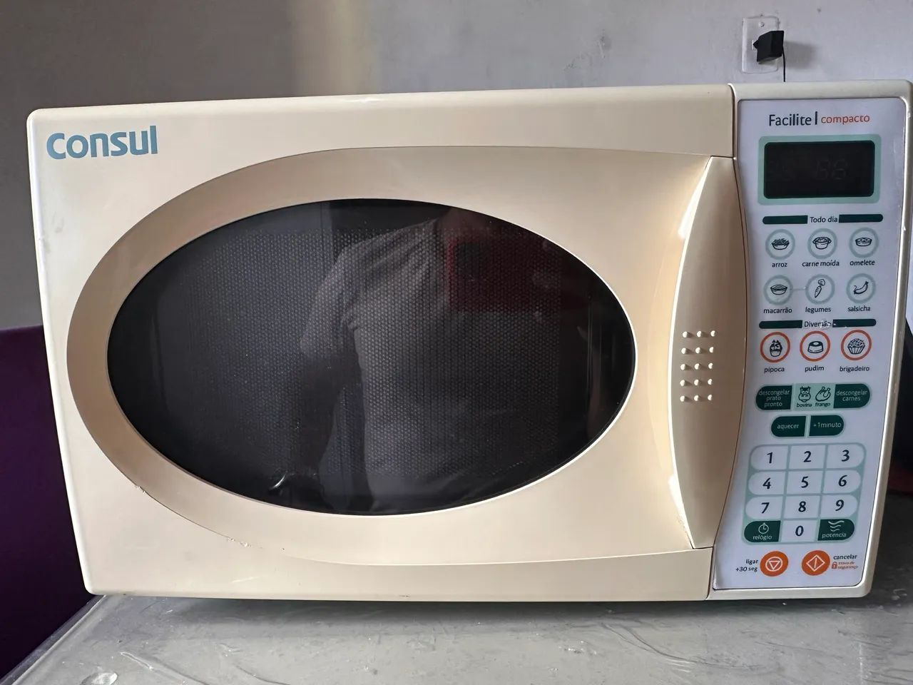 Microondas cônsul 