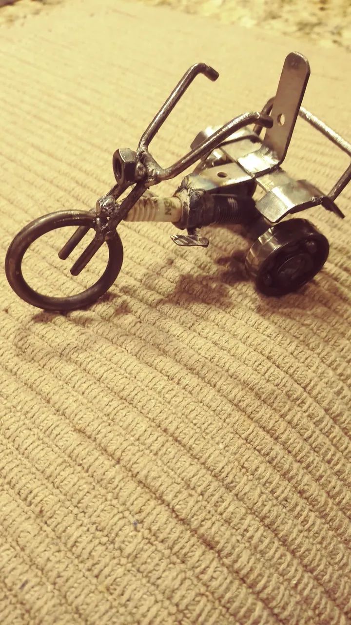 Motos miniaturas - arte em aço - Foto 4