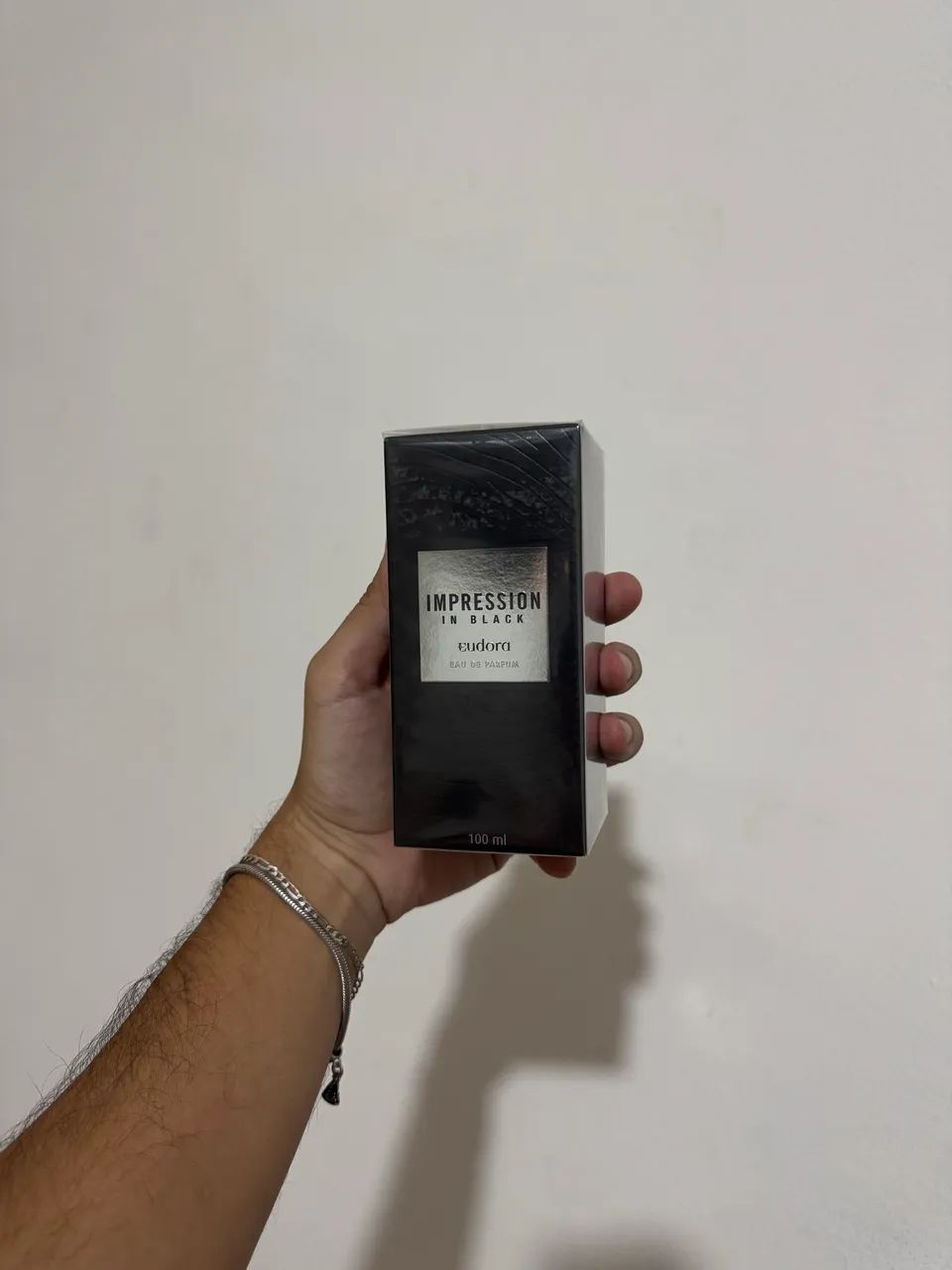 Impression in black eudora 