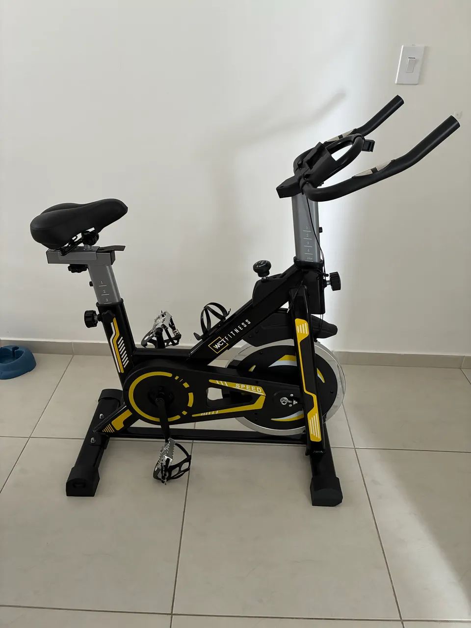 Bicicleta Spinning WCT 13kg seminova