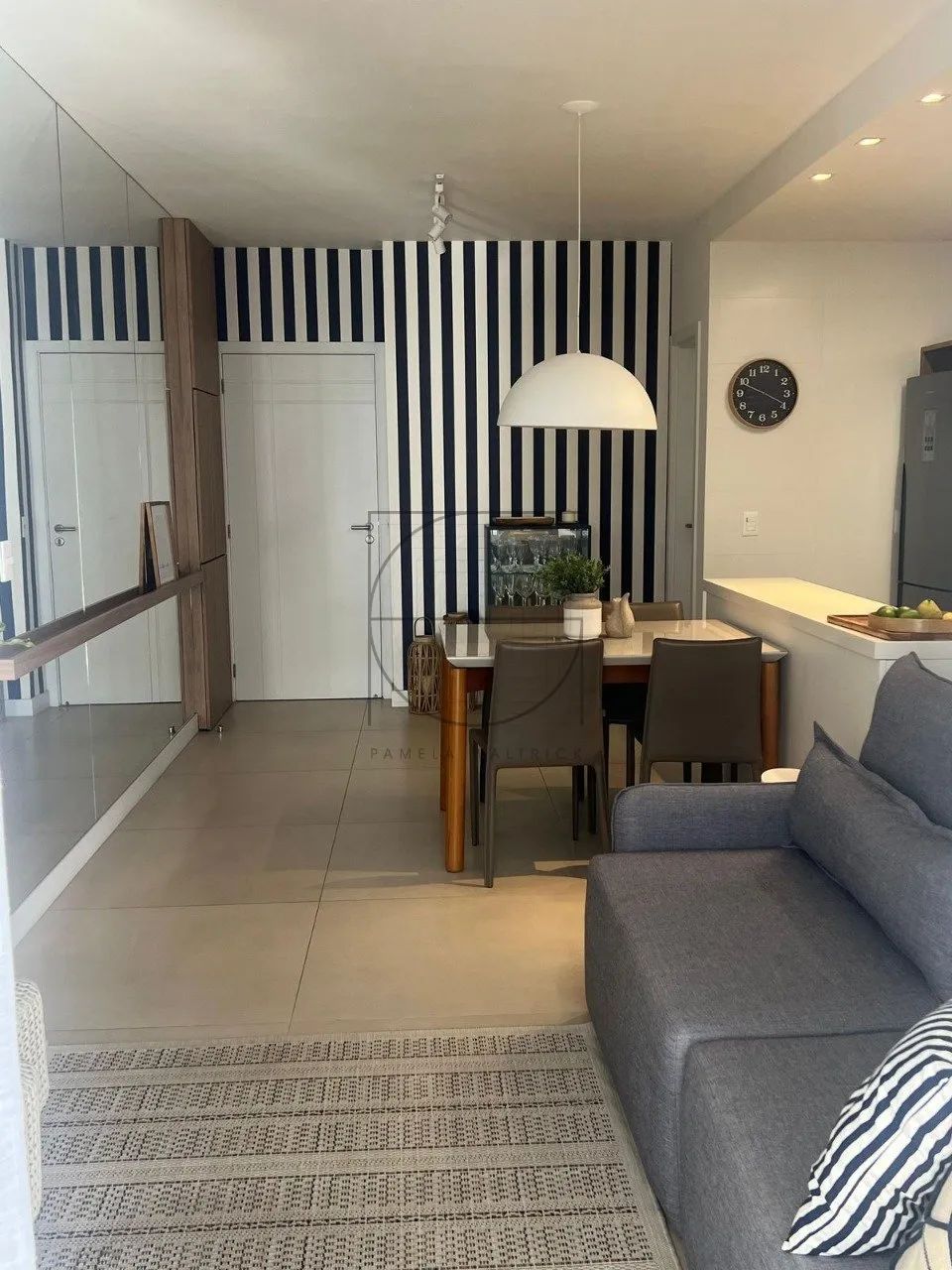 Apartamento com 2 dormitórios 1 suíte e 2 banheiros com 1 vaga de garagem - Foto 4
