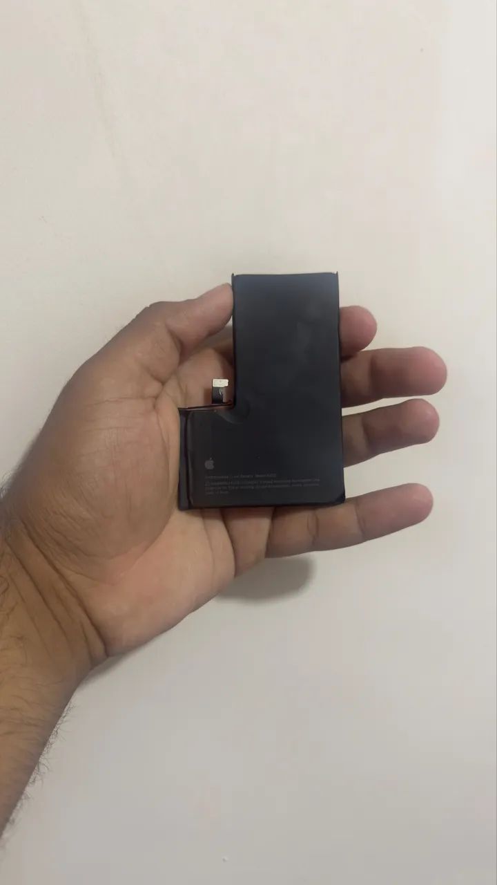 Bateria iPhone 15 pro max semi nova original 