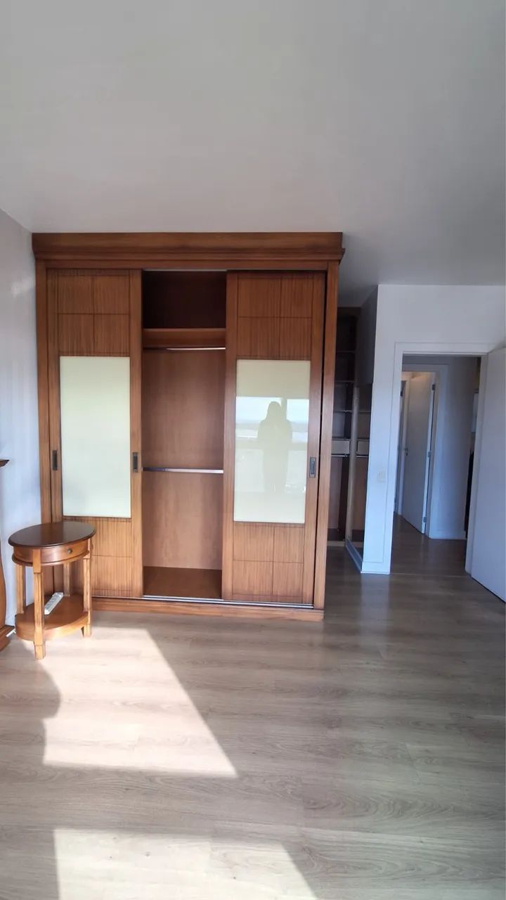 Roupeiro e closet de madeira maciça  - Foto 2