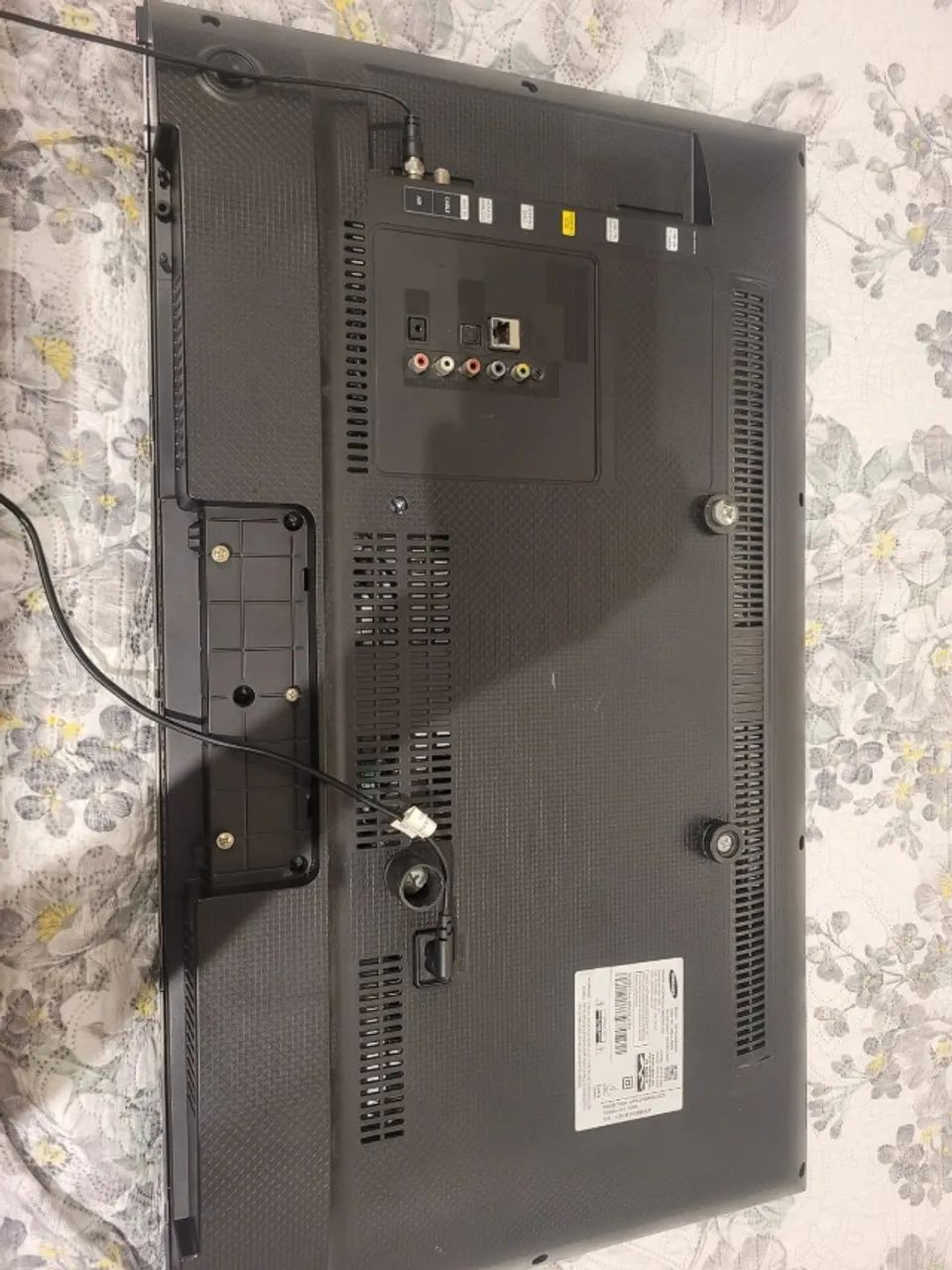 TV Samsung 32'' muito conservada, porém sem imagem  - Foto 3