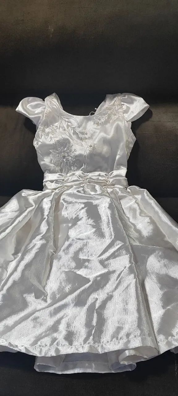 Vestido infantil branco cetim  - Foto 4