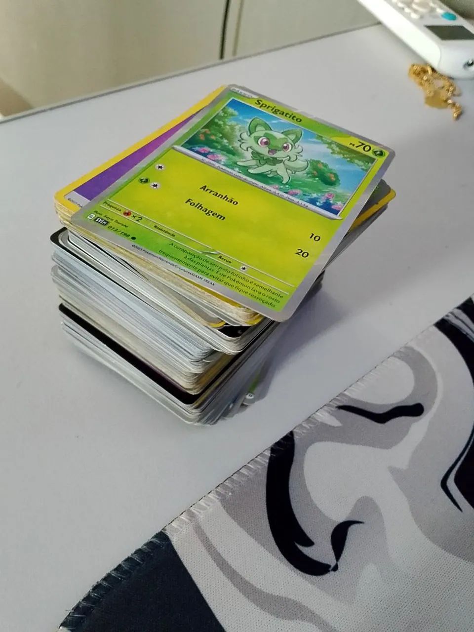 Kit cartas Pokémon 223 cartas e cartas raras - Foto 2