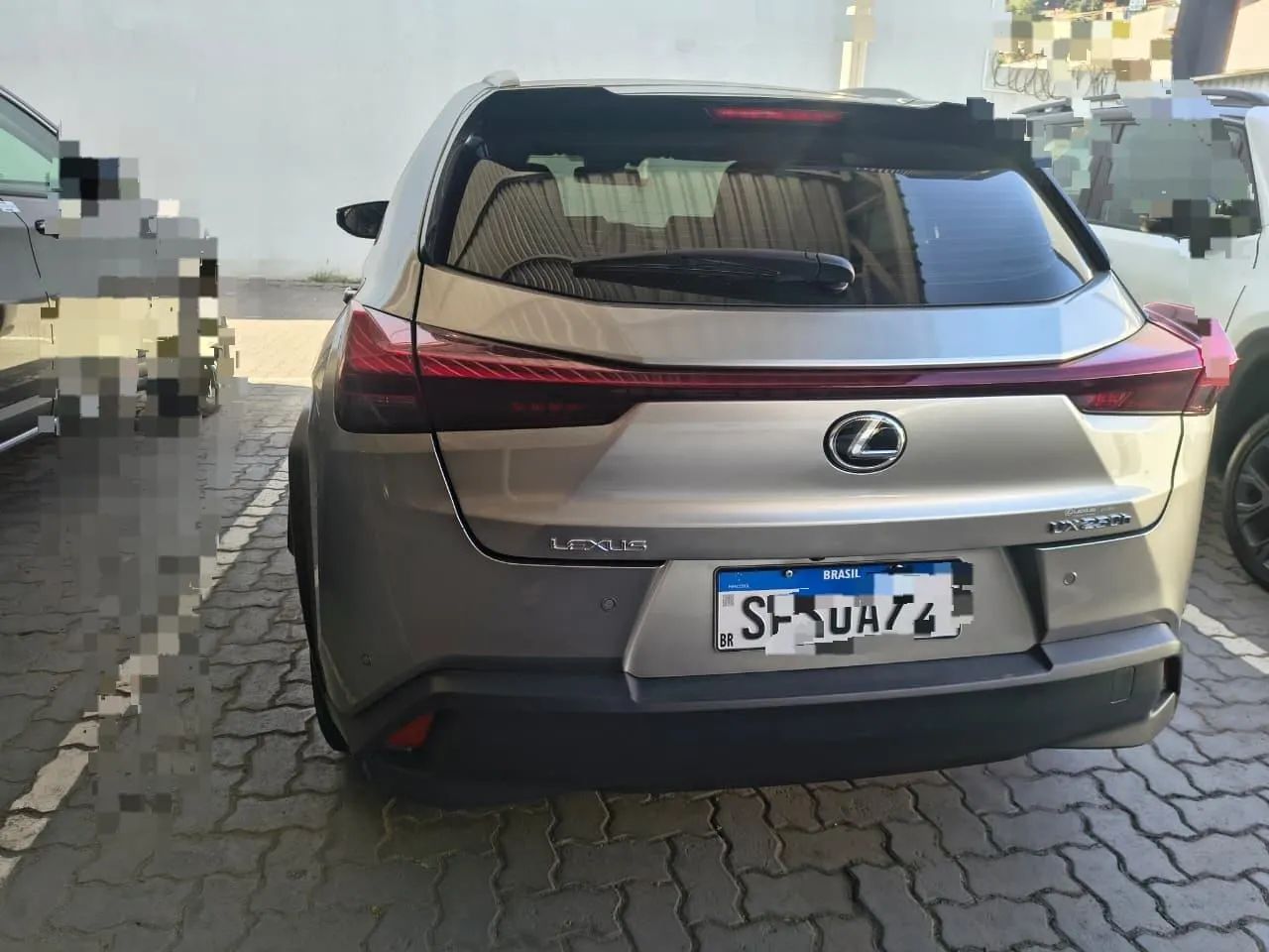 Lexus UX-250h Dynamic 2.0 16V Aut.(hybrid), foto 16 de 16