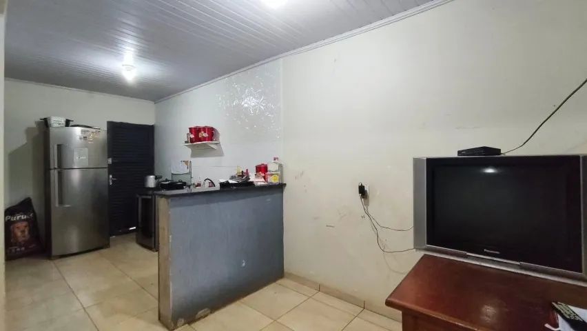CASA COM 3 QUARTOS, PROXIMO A PRINCIPAL - Foto 2