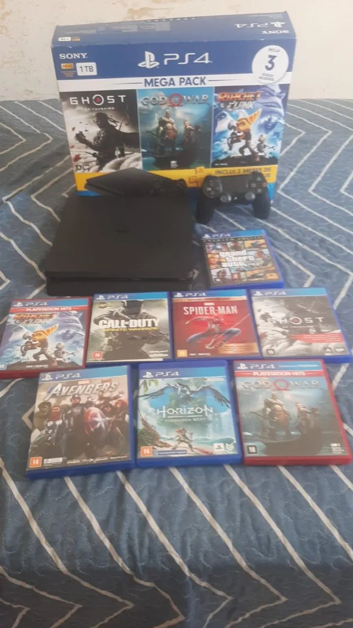 PLAYSTATION 4  ( * )