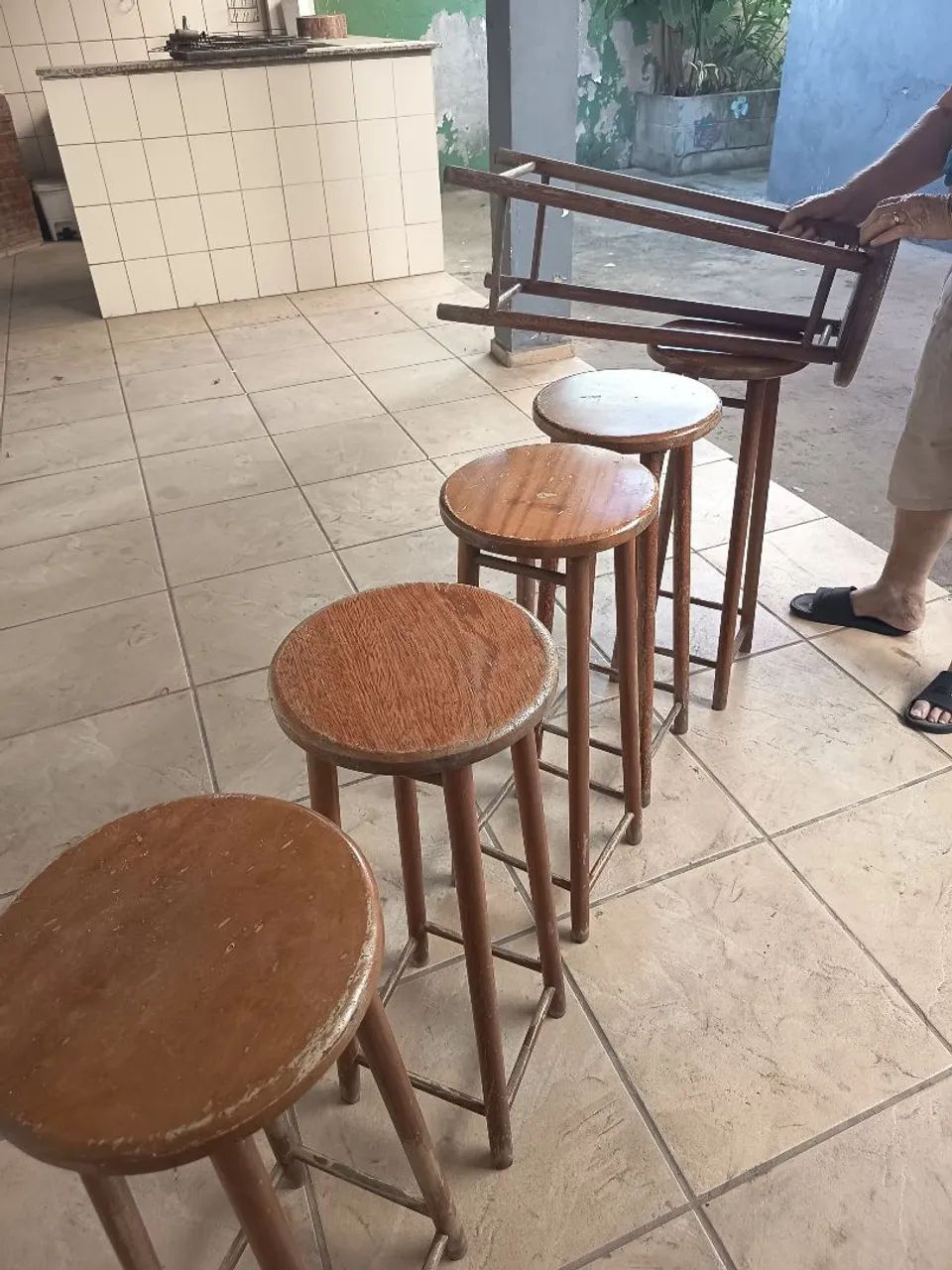 Bancos de madeira maciça - Foto 4