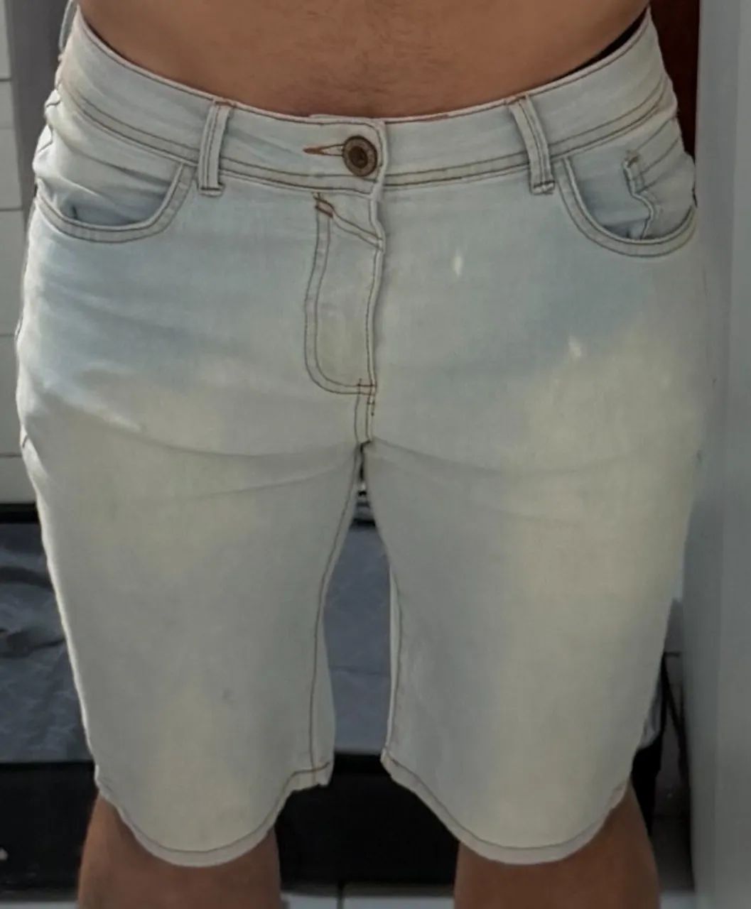 Bermuda jeans, marca DLT, modelo tradicional, tamanho 40 - Foto 2