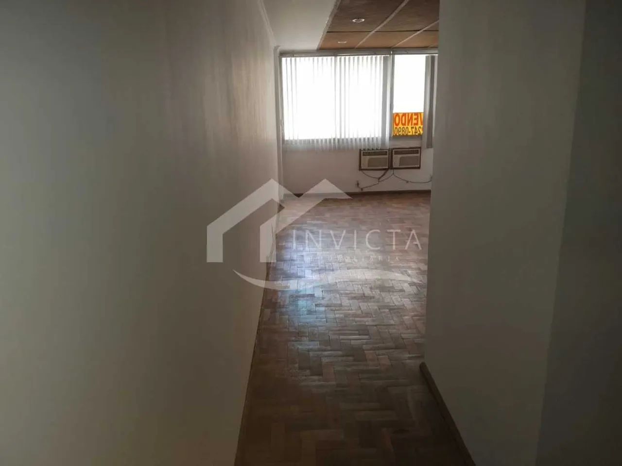 ÓTIMA OPORTUNIDADE DE SALA COMERCIAL NO POSTO 5!!! - Foto 4