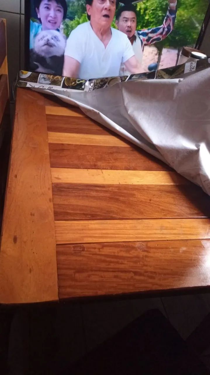 Mesa com 4 cadeiras 